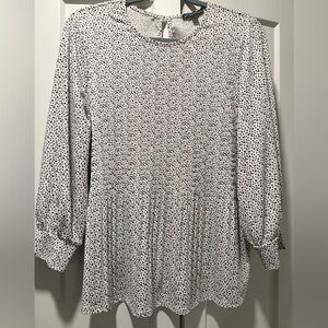 Adrianna Papell Black and White Leaf Print Top